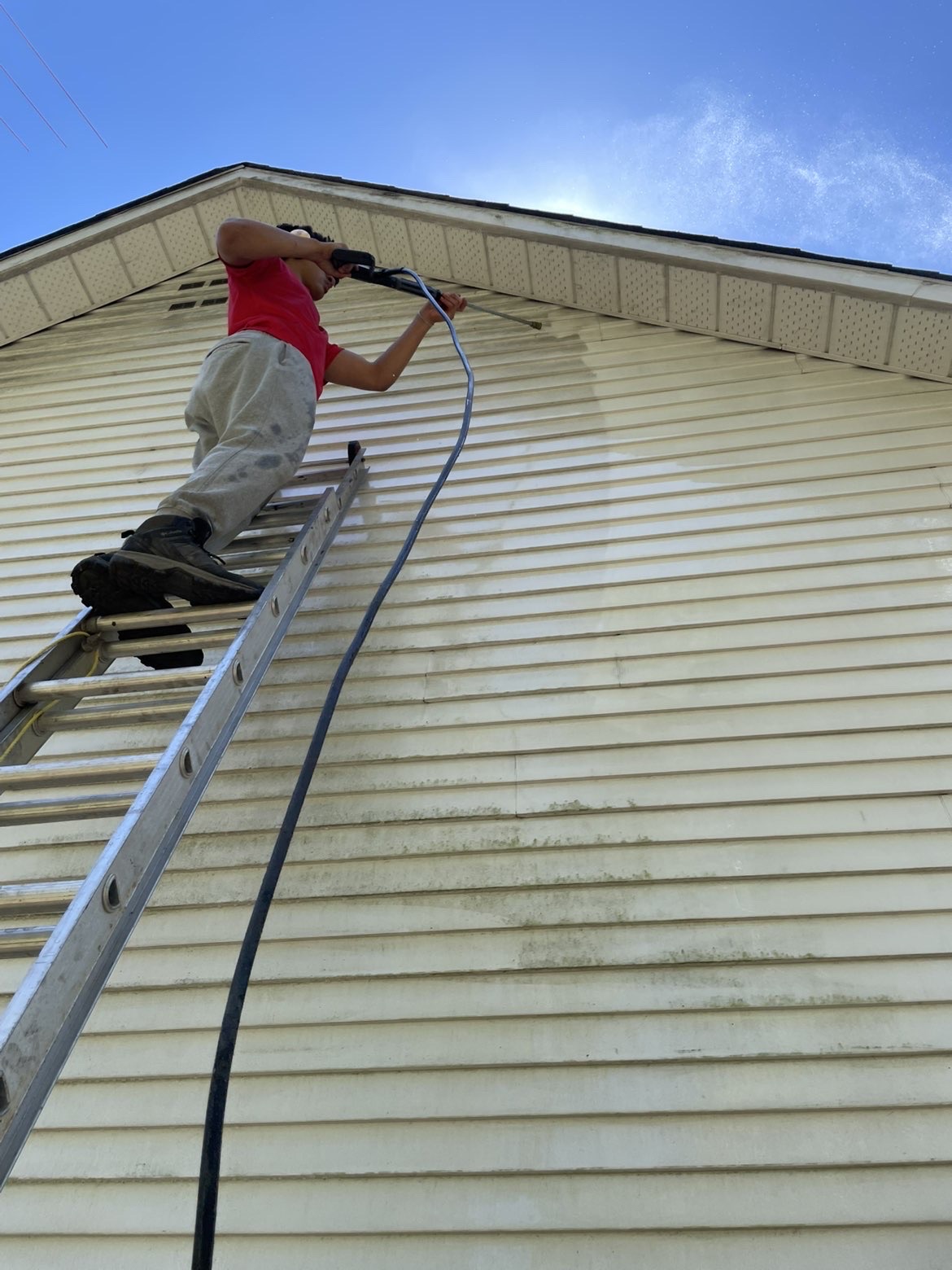 Pressure washing service